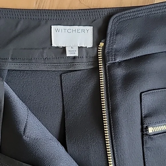 Witchery black pencil skirt w/ gold zipper sz 2 or XS - Picture 2 of 6